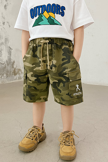camouflage shorts, drawstring waist, cargo pockets, graphic t-shirt, outdoor theme, yellow sneakers, casual style, children's fashion, clothing customization