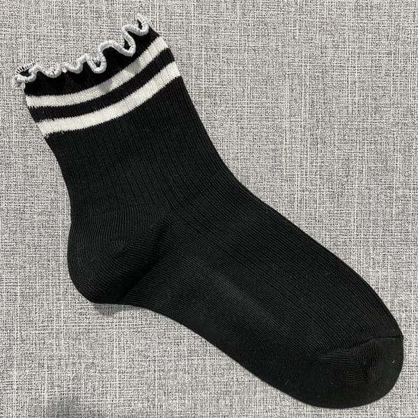 13 Styles and Types of Socks: How to Choose the Right Pair
