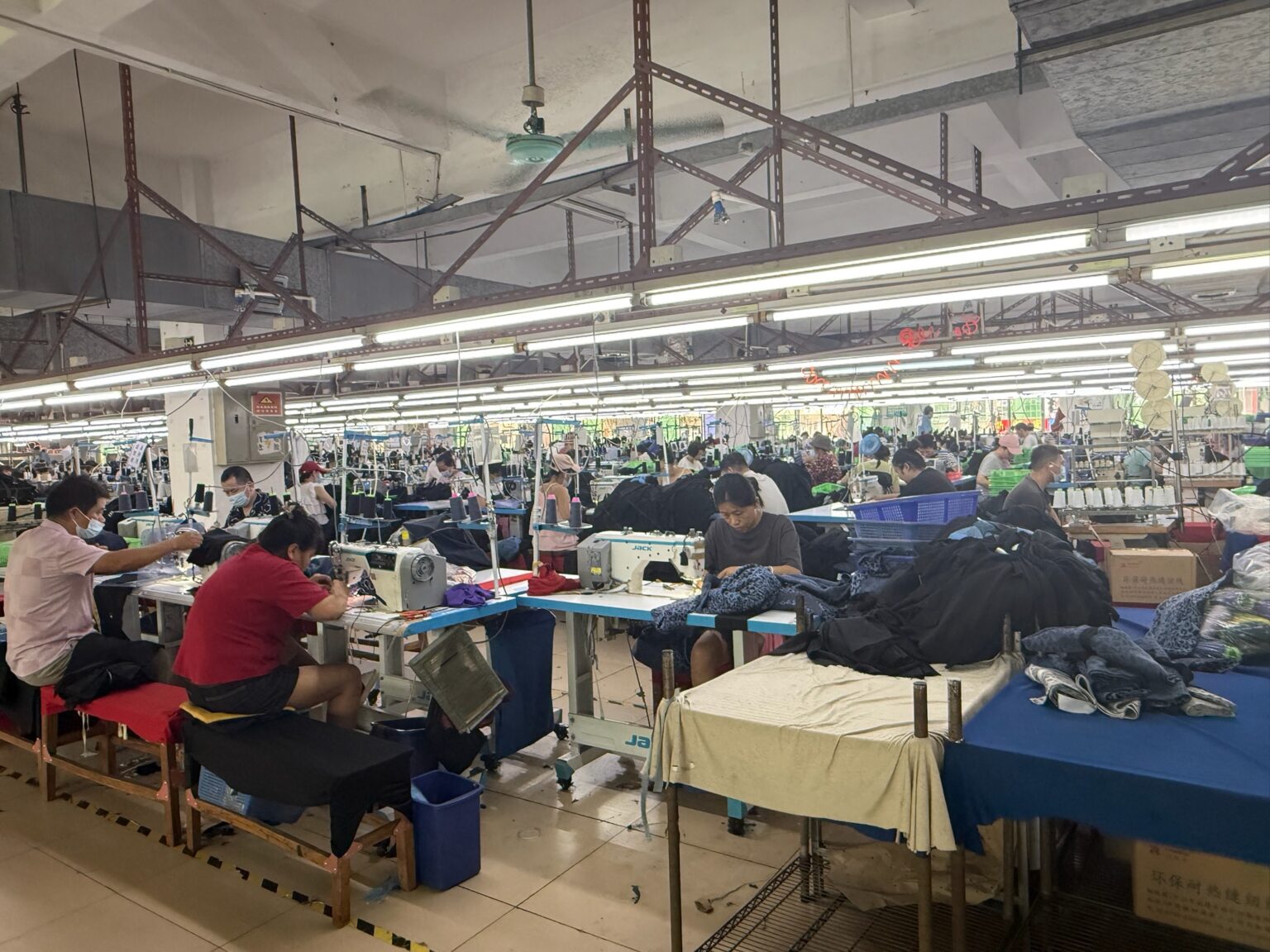jiangxi clothing factory5