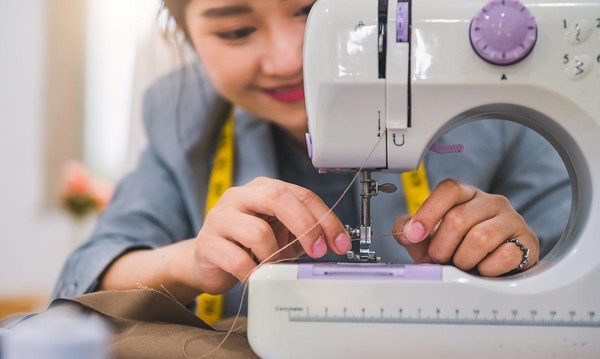 How to Start a Clothing Brand in 14 Easy Steps (2025)