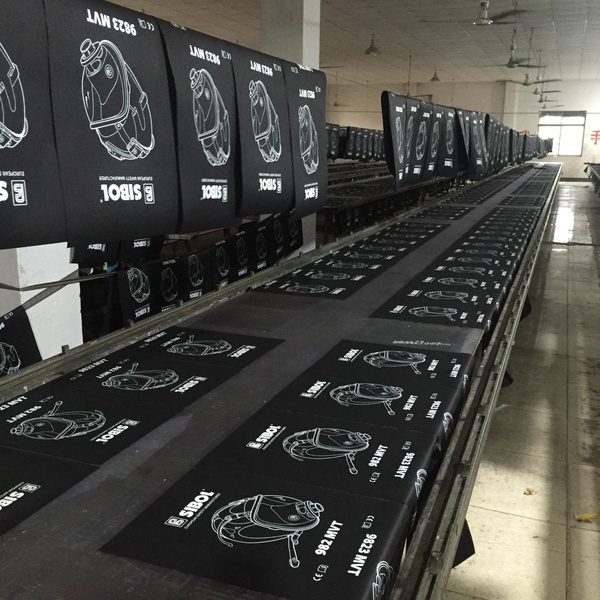 Exploring the Key Differences Between Sublimation and Screen Printing